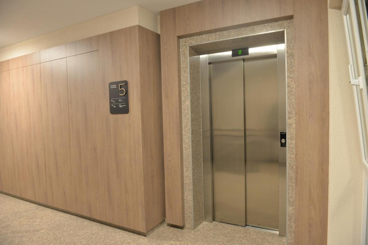 Coresi Deluxe Apartment Braşov Esterno foto